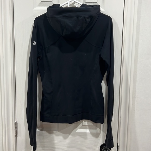 Lululemon Black top Size 6 - Picture 2 of 5